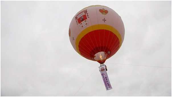 Огромный воздушный шар подняли в небо в Дмитрове 30 августа 2017 в поддержку Акции