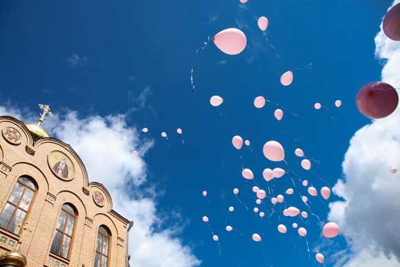 "Розовая ленточка" в канун праздника дня памяти небесных покровителей.